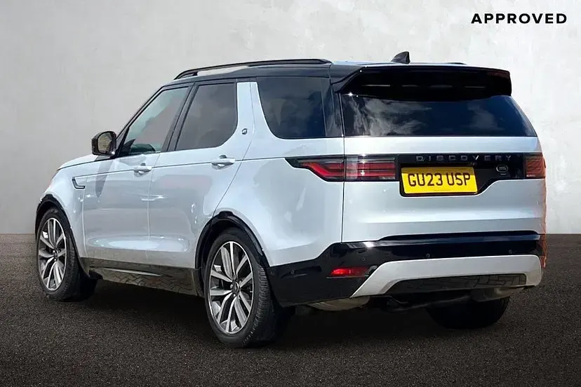 Used Land Rover Discovery SE Dynamic 300 HP (220 kW) 2023 Hakuba silver SUV