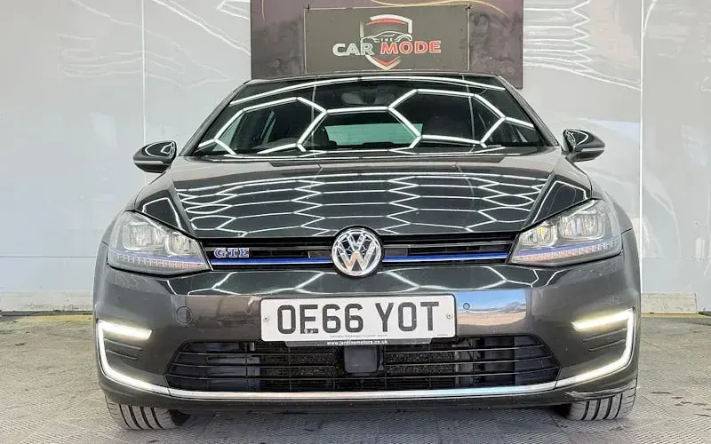 Używany VW Golf VII GTE 204 KM (150 kW) 2016 Hatchback
