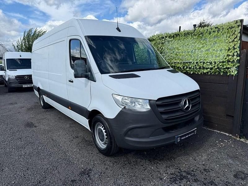 White Used 2020 Mercedes Sprinter Progressive Van | £22,500 (Expensive) - Image 1/4
