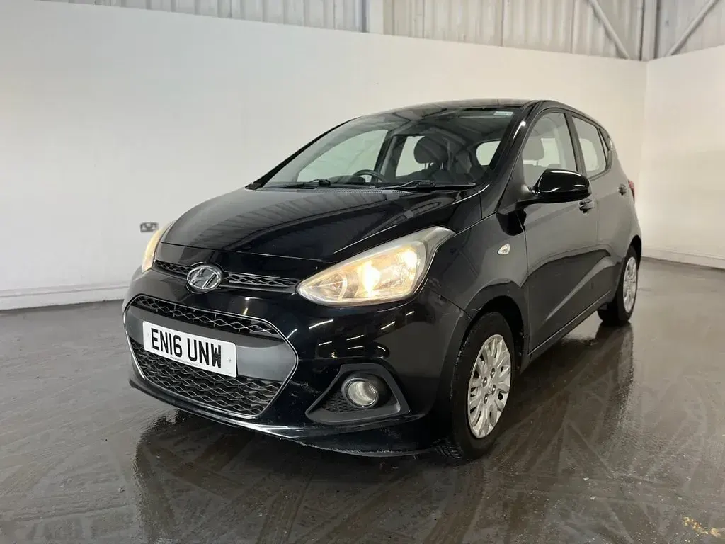 Used Hyundai i10 SE 87 HP (63 kW) 2016 Black Hatchback