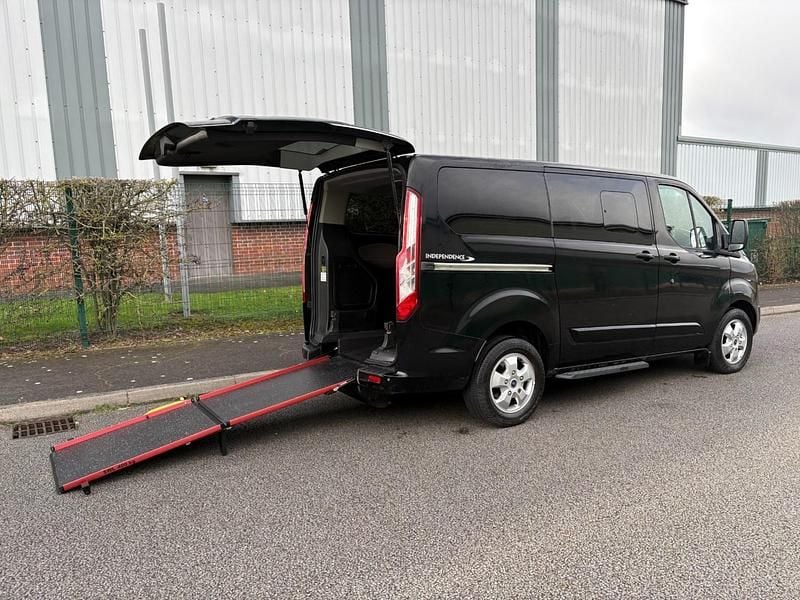 Used Ford Tourneo Titanium 130 HP (95 kW) 2018 Black MPV