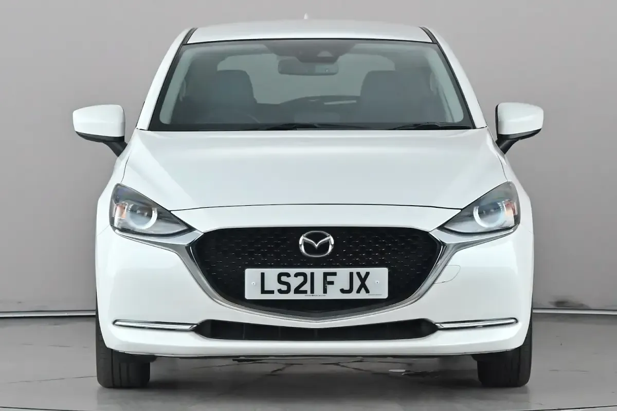 Used Mazda 2 Inclusive 90 HP (66 kW) 2021 White Hatchback