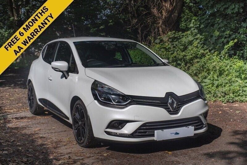 White Used 2019 Renault Clio IV Iconic Hatchback | £8,995 (Fair price) - Image 1/3