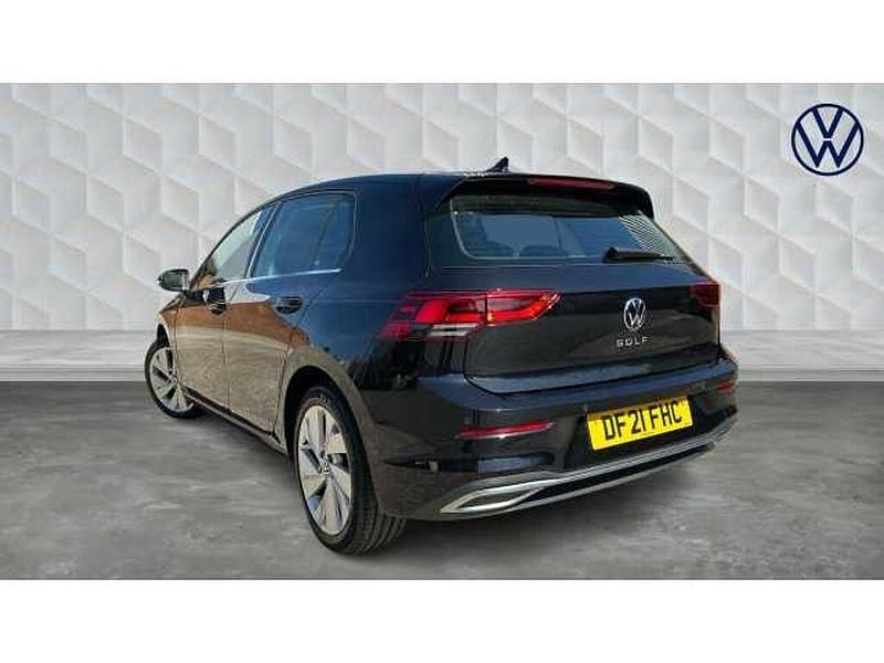 Used VW Golf VIII 130 HP (95 kW) 2021