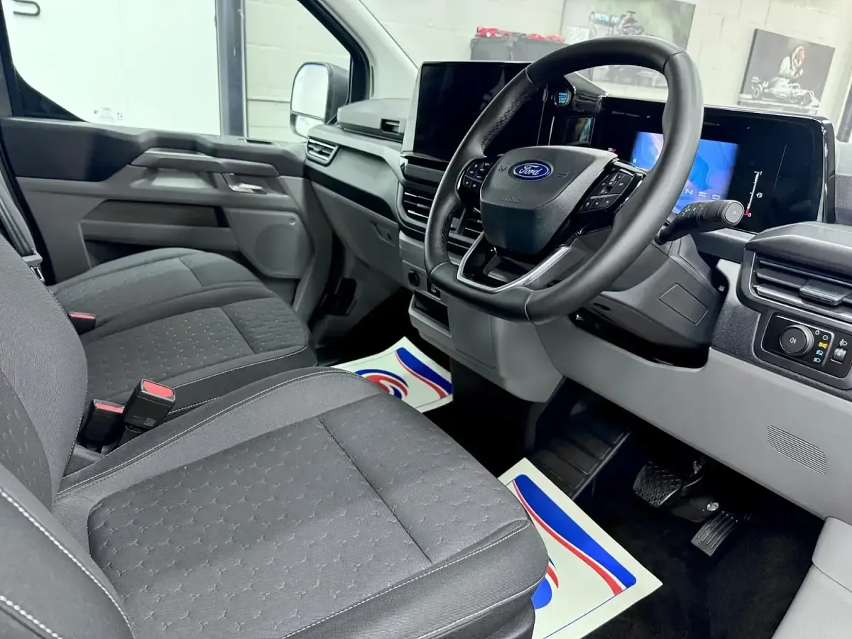 Used Ford Transit Custom Limited 232 HP (170 kW) 2026 Grey Van