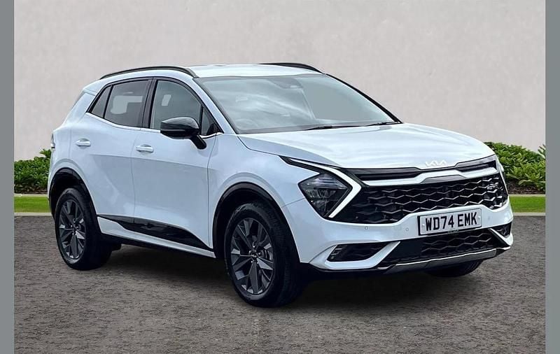 White Used 2025 Kia Sportage 2 SUV | £29,399 (Good price) - Image 1/4