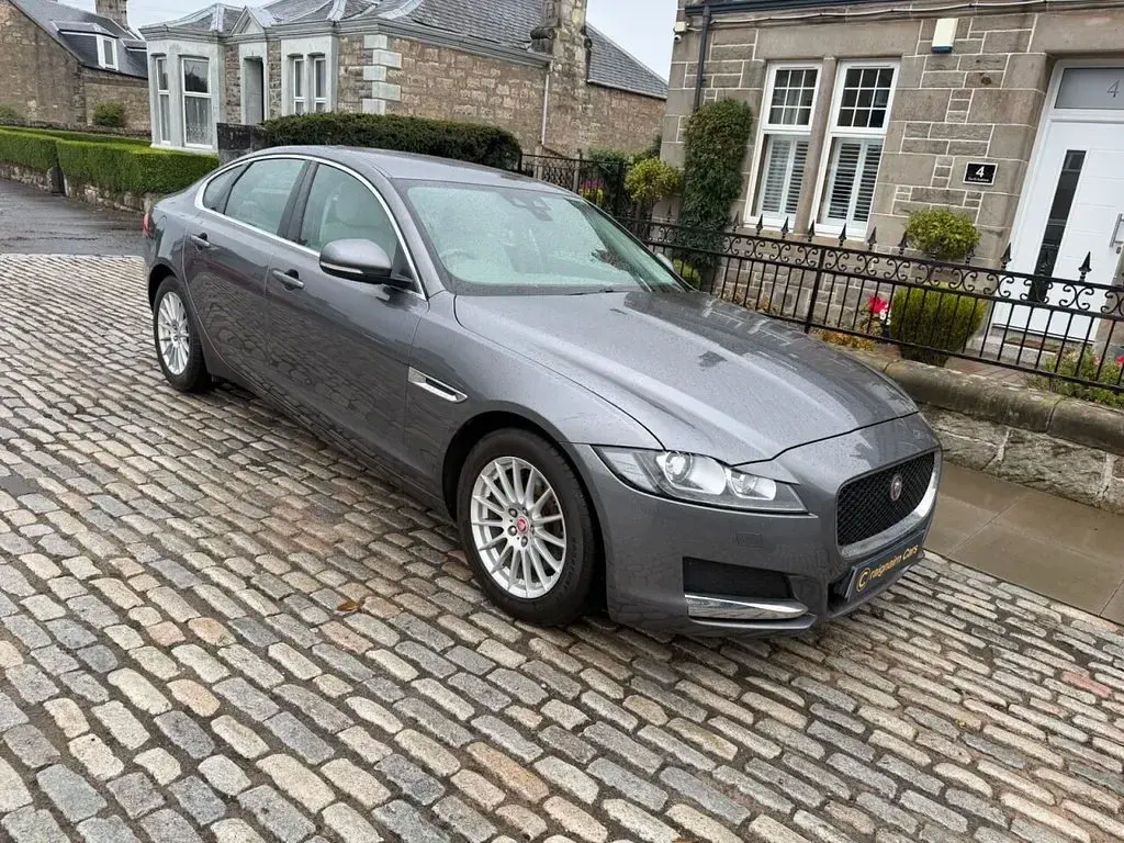 Used Jaguar XF Prestige 163 HP (119 kW) 2016 Grey Sedan