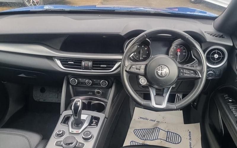 Used Alfa Romeo Stelvio Veloce 280 HP (205 kW) 2022 Blue SUV