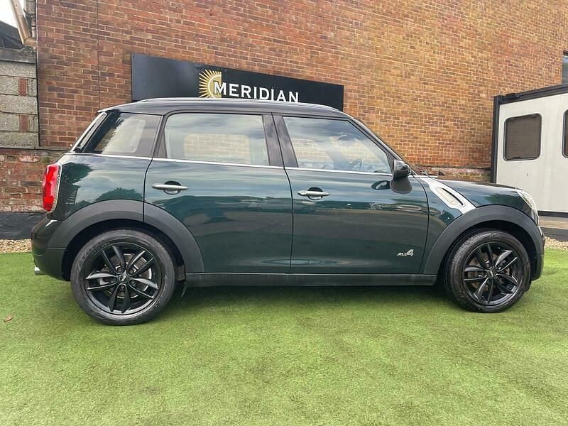 Used Mini Cooper D 2013 Green Hatchback