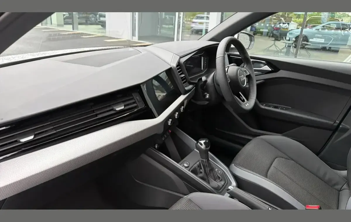 Used Audi A1 S-Line 113 HP (83 kW) 2026 White SUV