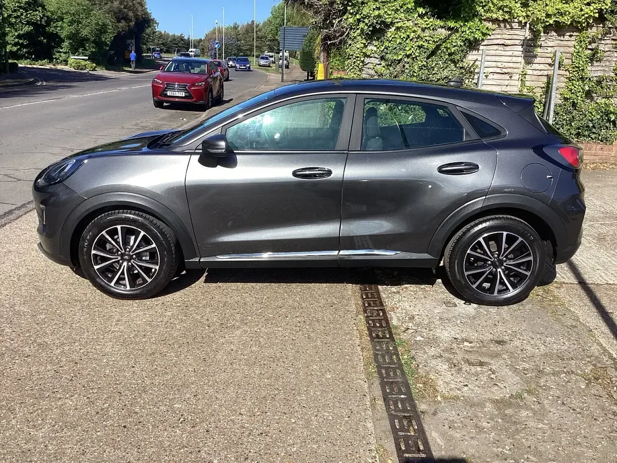 Used Ford Puma Titanium 125 HP (91 kW) 2021 Grey SUV