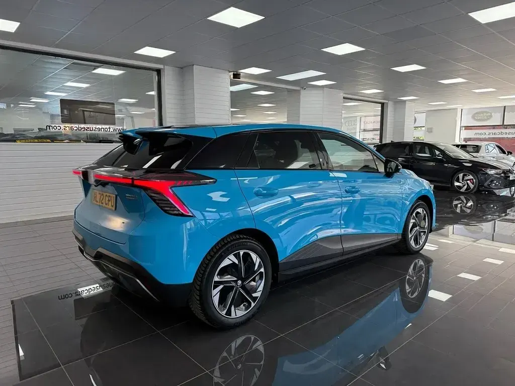 Used MG MG4 EV Trophy 2022 Blue Hatchback