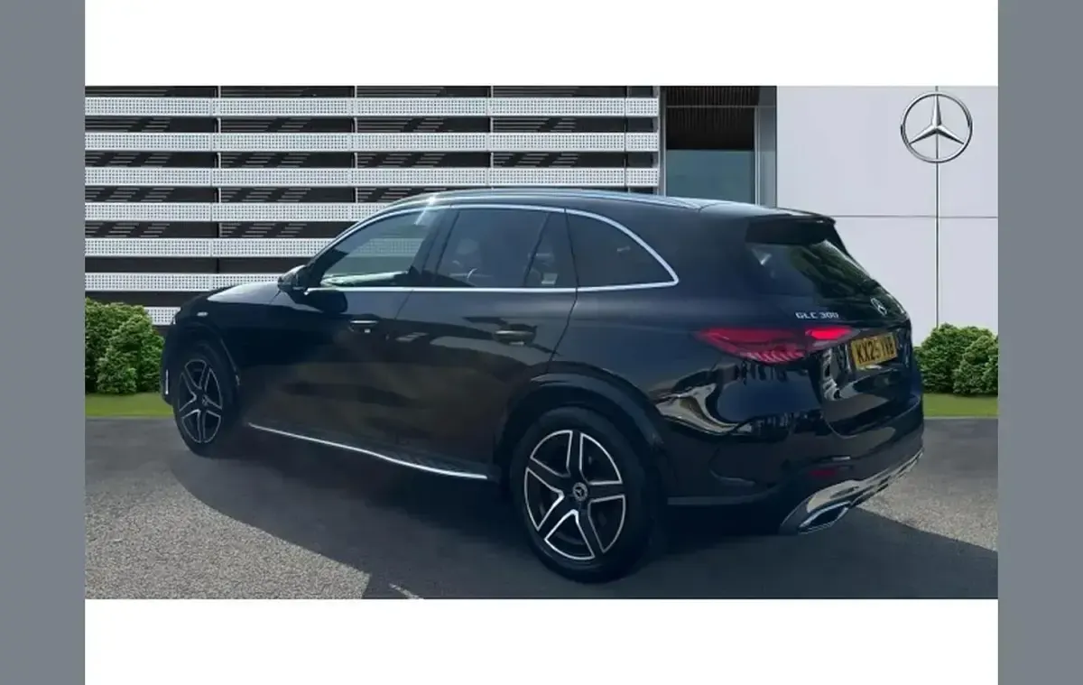Used Mercedes GLC300 AMG line 254 HP (186 kW) 2025 Black SUV