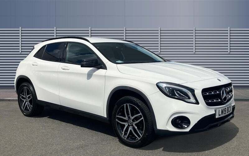 White Used 2019 Mercedes GLA180 Urban SUV | £14,868 (Good price) - Image 1/4