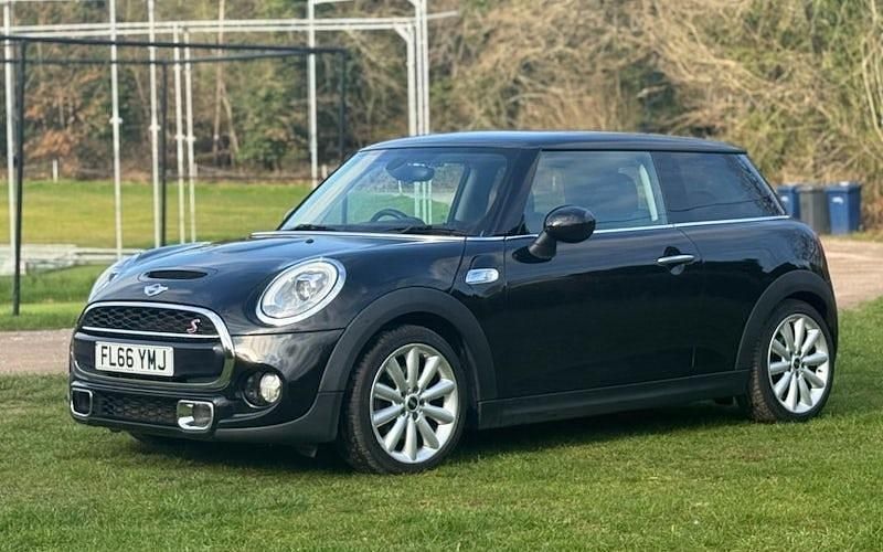 Używany Mini Cooper S Hatch 192 KM (141 kW) 2016 Czarny Hatchback