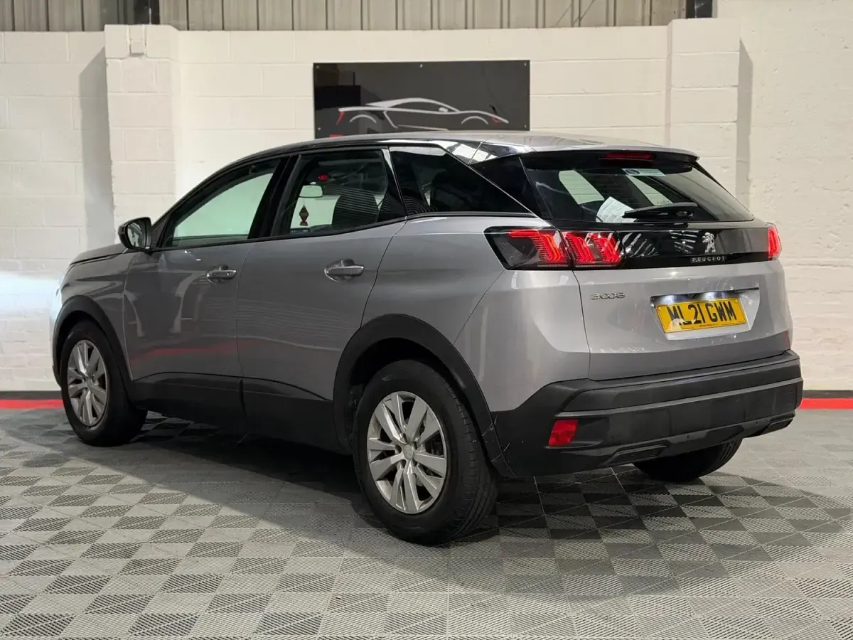 Used Peugeot 3008 Active Premium 131 HP (96 kW) 2021 Grey SUV