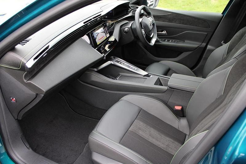 Used Peugeot e-308 GT 113 kW (154 HP) 2025 Blue Hatchback