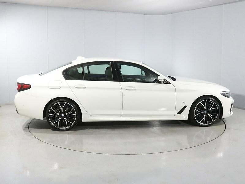 Used BMW 520 M Sport 187 HP (137 kW) 2022 White Sedan