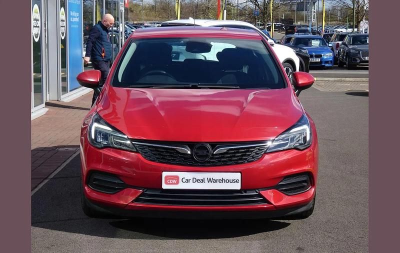 Used Vauxhall Astra SRi 143 HP (105 kW) 2020 Red Hatchback