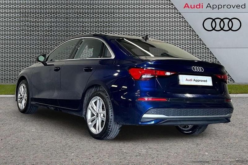 Begagnad Audi A3 Sport 113 HK (83 kW) 2025 Blå Sedan