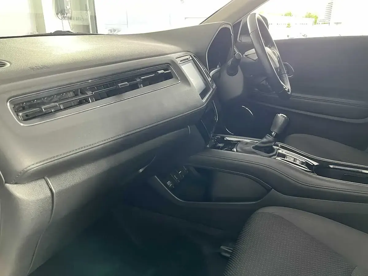 Used Honda HR-V SE 130 HP (95 kW) 2020 Grey SUV