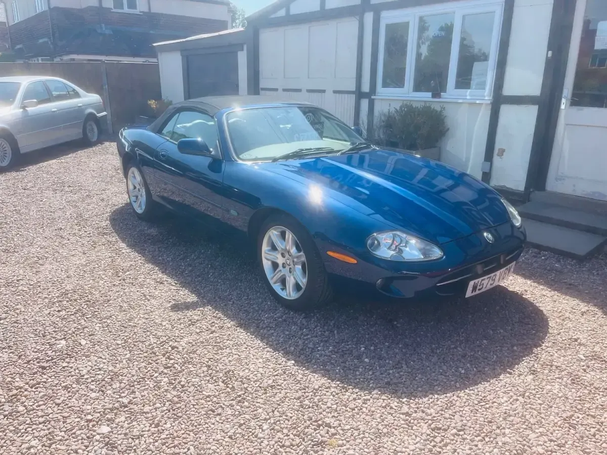 Used Jaguar XK8 290 HP (213 kW) 2000 Blue Cabriolet