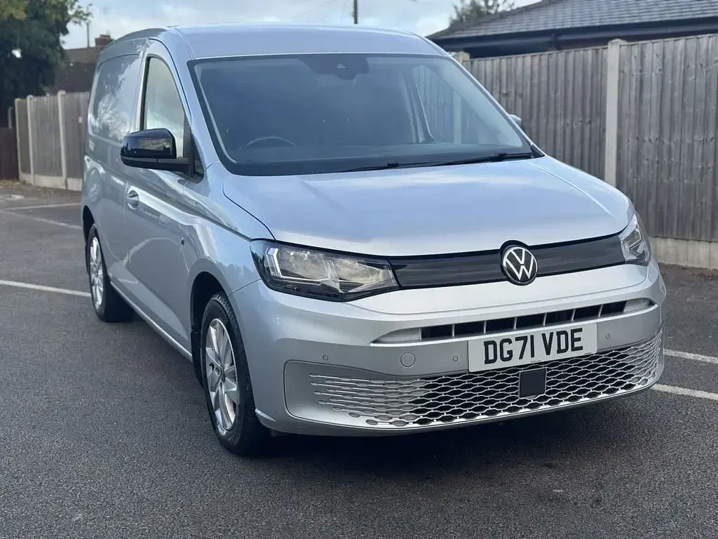 Begagnad VW Caddy Pro 2022 Silver Minibuss