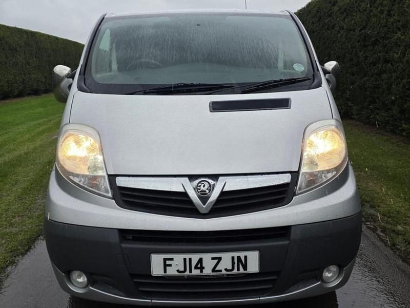 Used Vauxhall Vivaro Sportive 115 HP (84 kW) 2014 Silver MPV