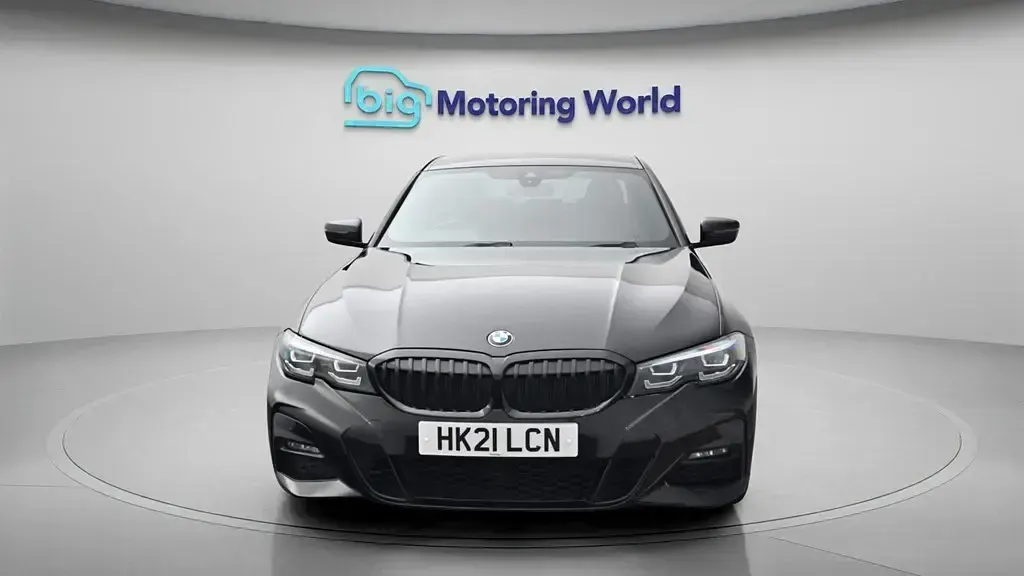 Używany BMW 320 M Sport 184 KM (135 kW) 2021 Czarny Sedan/Limuzyna