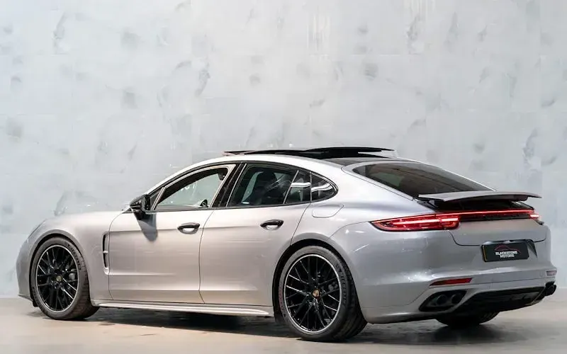 Used Porsche Panamera 462 HP (339 kW) 2019 Silver Hatchback