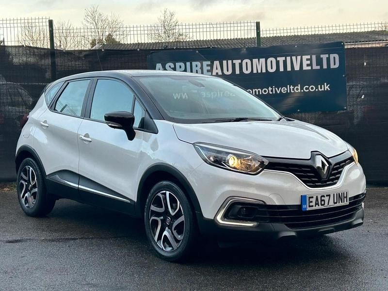 Used Renault Captur Dynamique 2018 White/black SUV