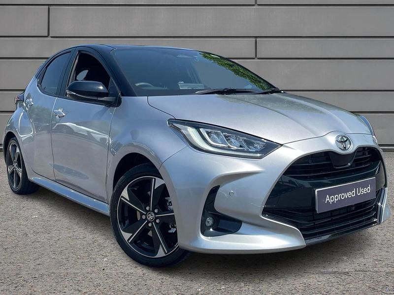 Silver Used 2025 Toyota Yaris Hybrid Edition Hatchback | £25,990 - Image 1/4