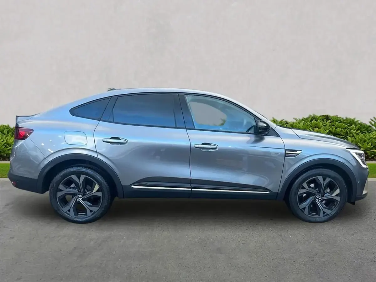 Usado Renault Arkana Engineered 142 HP (104 kW) 2023 Cinzento SUV