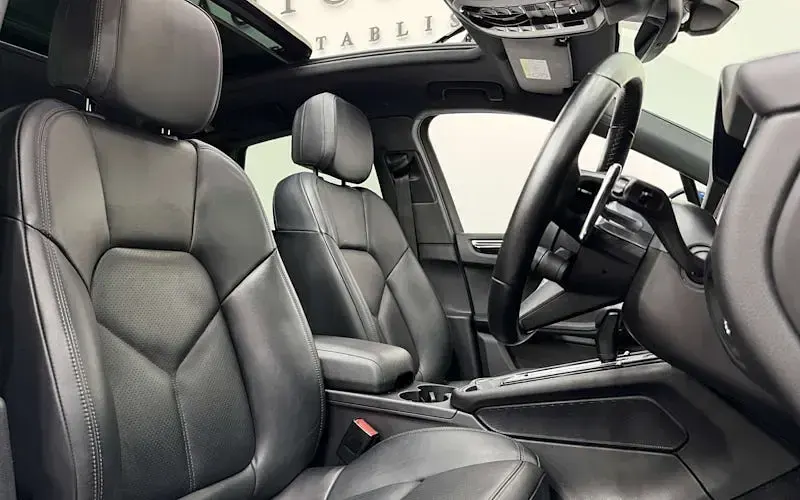 Used Porsche Macan S 379 HP (278 kW) 2025 SUV
