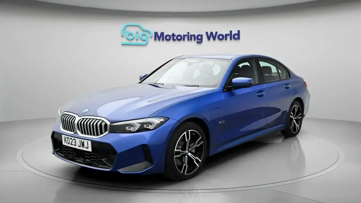 Used BMW 330e M Sport 292 HP (214 kW) 2023 Blue Sedan