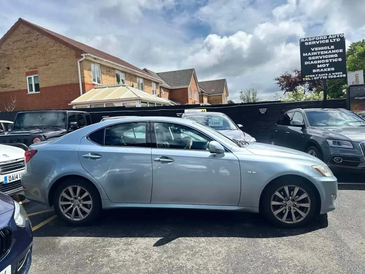 Used Lexus IS220d 2008 Blue Sedan