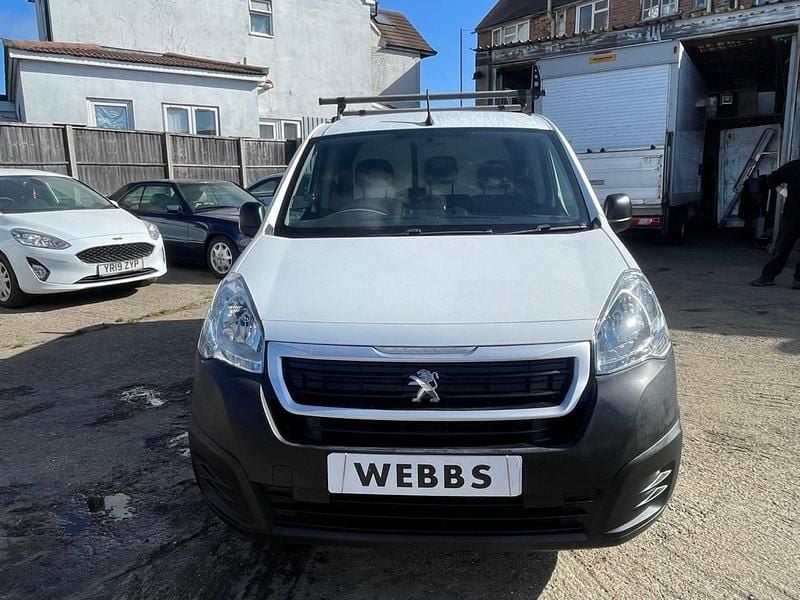 Used Peugeot Partner 2017 White