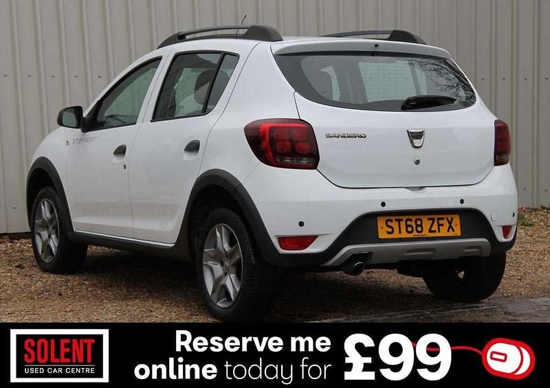 Used Dacia Sandero Comfort 90 HP (66 kW) 2018 White SUV