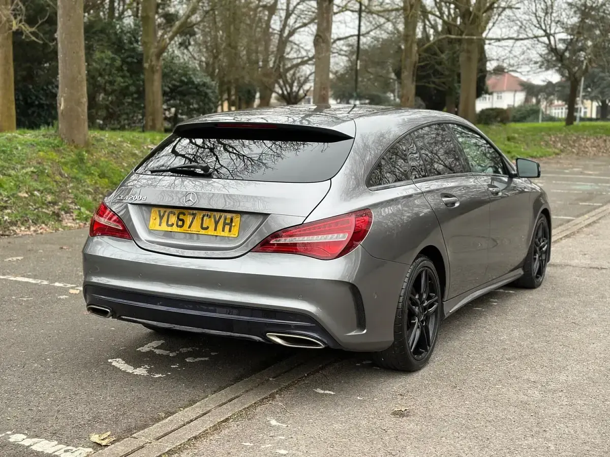Used Mercedes CLA200 Shooting Brake AMG line 136 HP (100 kW) 2017 Grey Estate