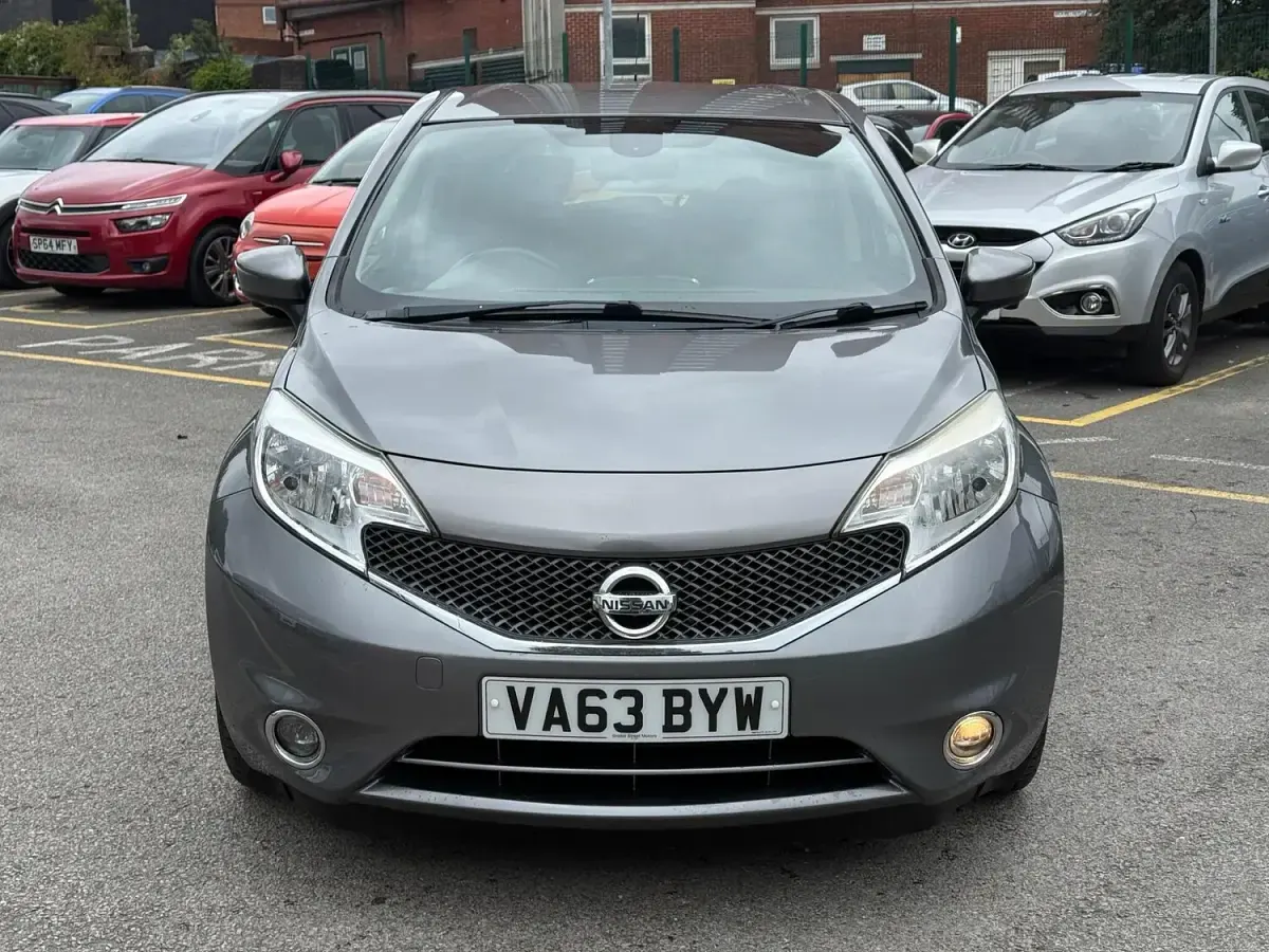 Used Nissan Note Tekna 90 HP (66 kW) 2014 Grey Hatchback