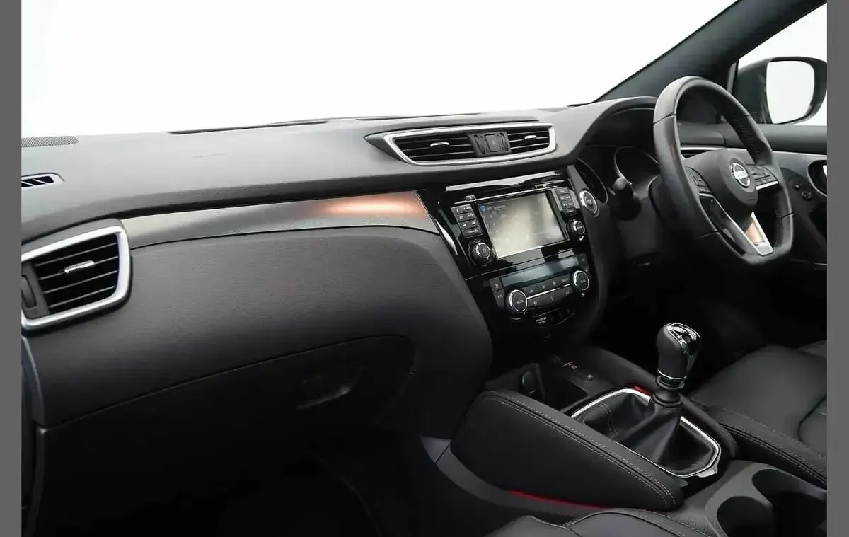Used Nissan Qashqai Tekna+ 163 HP (119 kW) 2018 Red SUV