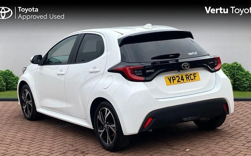 Used Toyota Yaris Hybrid Design 116 HP (85 kW) 2026 Hatchback