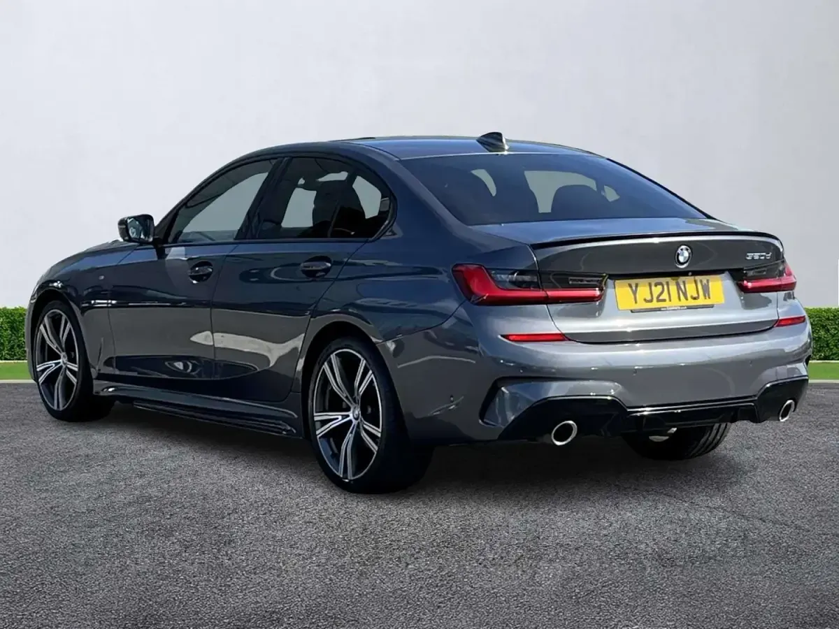 Usado BMW 320e M Sport 2021 Gris Berlina