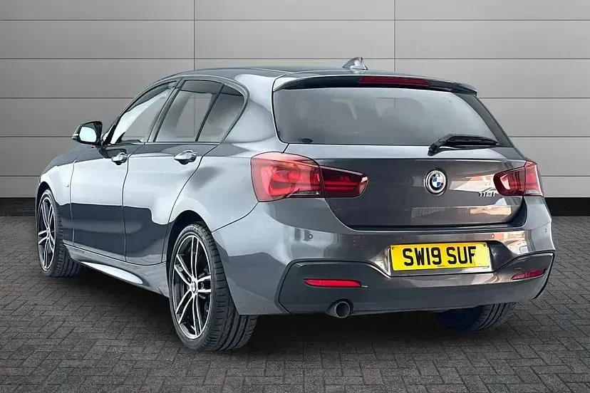 Used BMW 118 M Sport 134 HP (98 kW) 2019 Mineral grey Hatchback