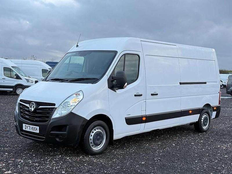 Second-hand Vauxhall Movano Edition 135 CP (99 kW) 2021 Alb Monovolum