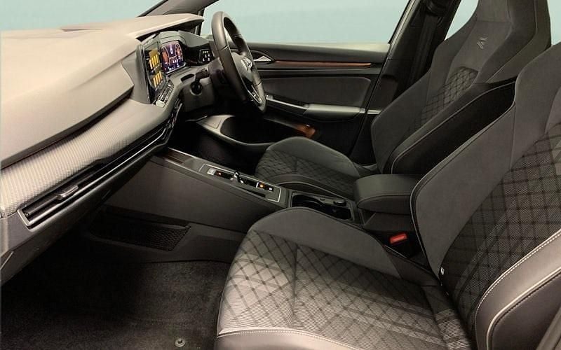 Used VW Golf VIII R-line 150 HP (110 kW) 2024 Hatchback