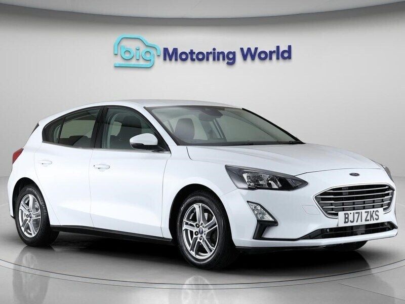 White Used 2021 Ford Focus Zetec Hatchback | £10,000 (Good price) - Image 1/4