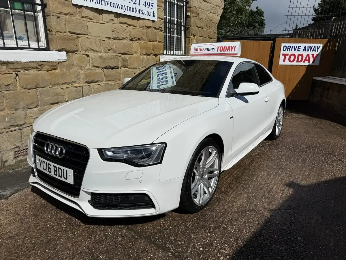 Used Audi A5 S-Line 190 HP (139 kW) 2016 White Coupe