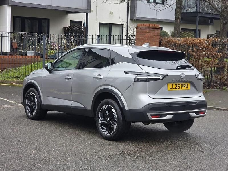 Used Nissan Qashqai N-Connecta 2025 Silver SUV
