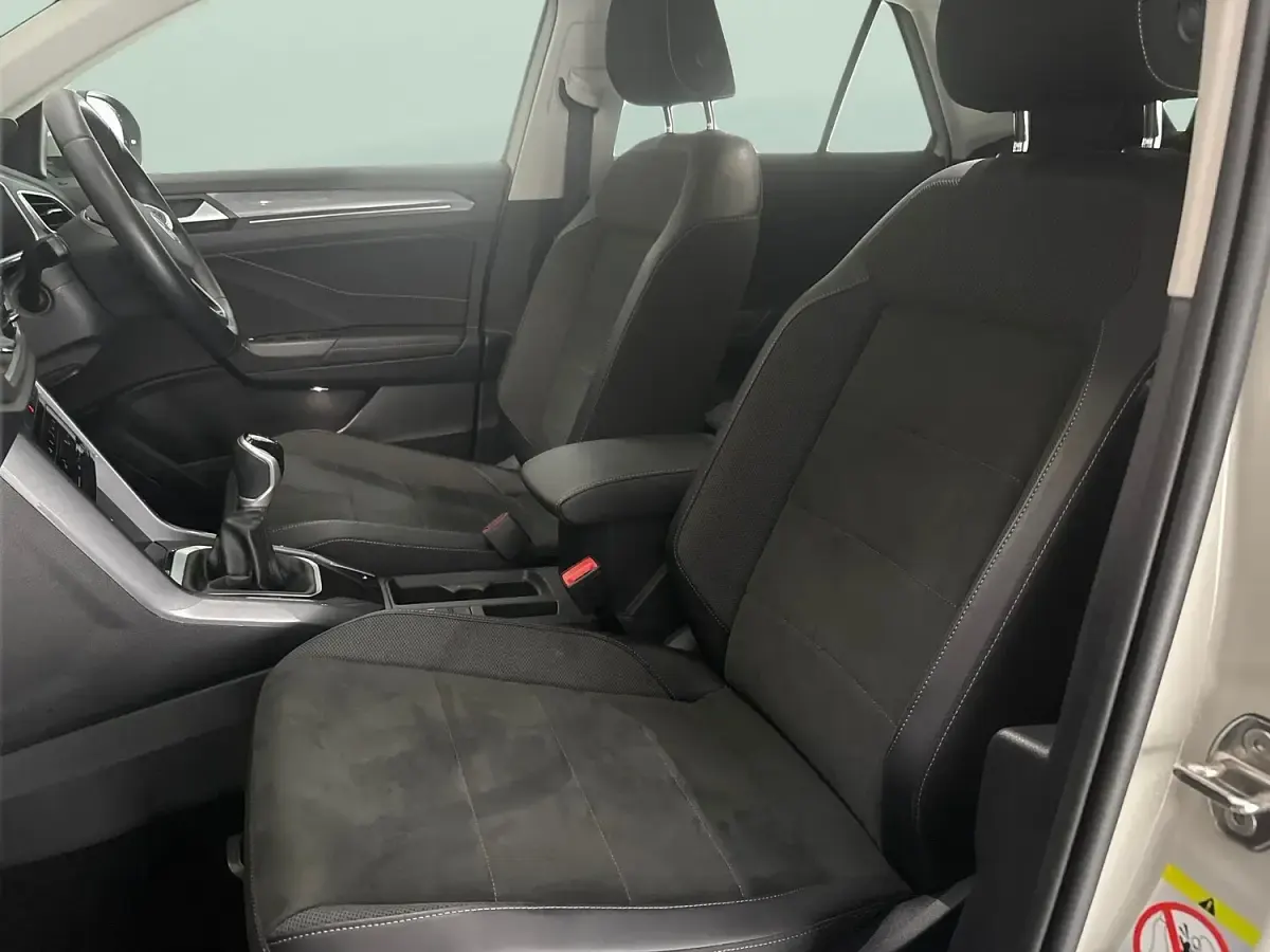 Used VW T-Roc Style 150 HP (110 kW) 2022 Grey SUV